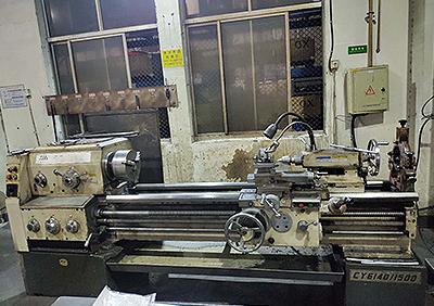 Ordinary lathe